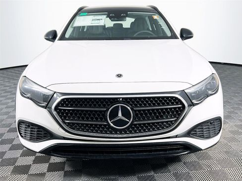 New 2026 Mercedes-Benz E 450 4MATIC All-Terrain Wagon image 9