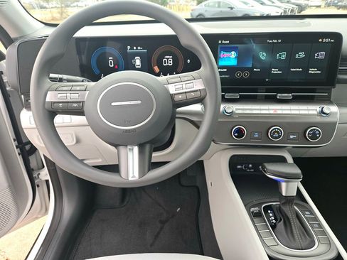 New 2026 Hyundai Kona SE image 9