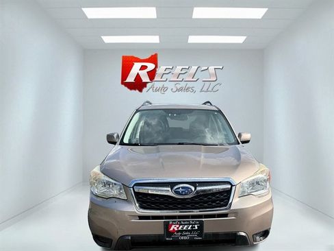 Used 2014 Subaru Forester 2.5i Premium w/ Popular Package #1 AWD/4WD image 2