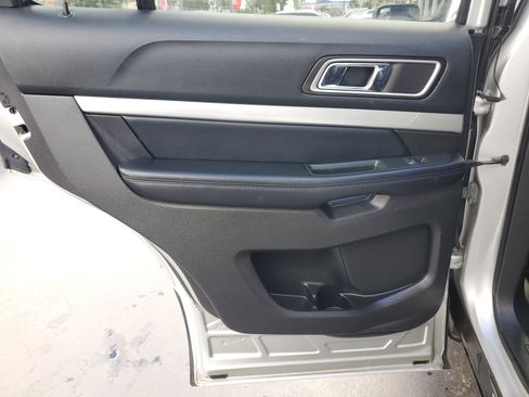 Used 2017 Ford Explorer XLT w/ Equipment Group 202A image 29