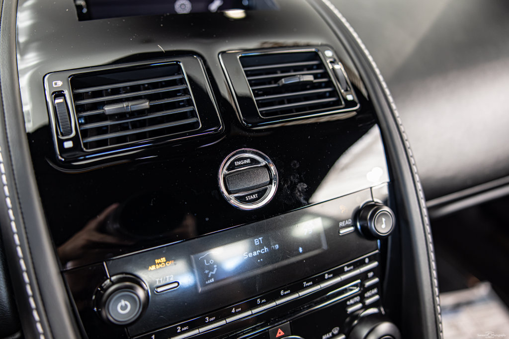 Used 2015 Aston Martin V8 Vantage GT RWD image 31