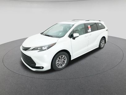 New 2026 Toyota Sienna XLE