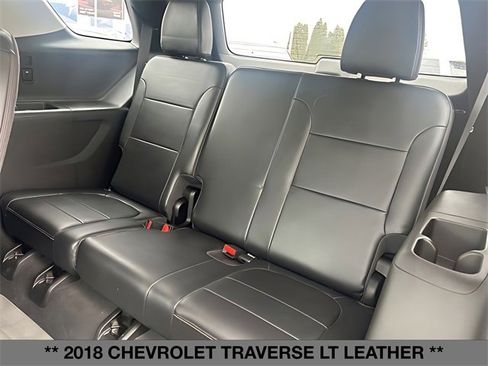 Used 2018 Chevrolet Traverse LT w/ LPO, Black Accent Package image 18