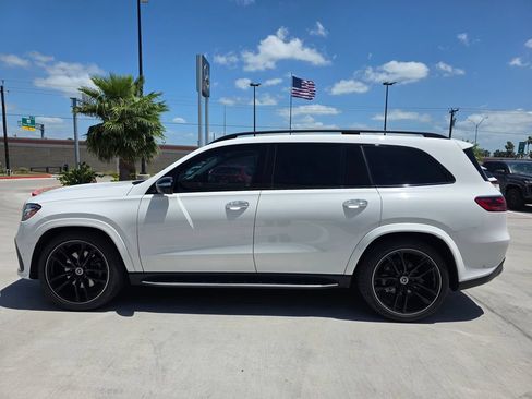 Used 2024 Mercedes-Benz GLS 580 4MATIC image 4