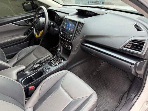 Used 2022 Subaru Crosstrek 2.5i Sport w/ Moonroof Package image 17