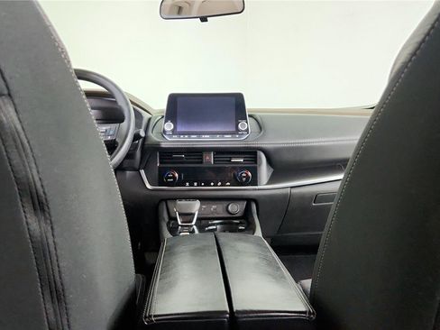 Used 2023 Nissan Rogue SV FWD image 13