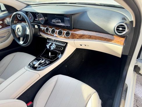 Used 2017 Mercedes-Benz E 300 4MATIC image 19