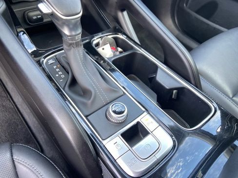 Used 2025 Kia Telluride S image 43