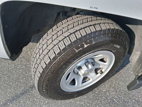 Used 2017 Chevrolet Silverado 1500 W/T RWD image 17