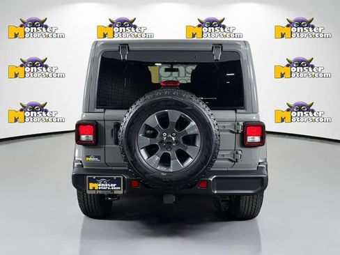 Used 2023 Jeep Wrangler Unlimited Sahara w/ Cold Weather Group AWD/4WD image 6