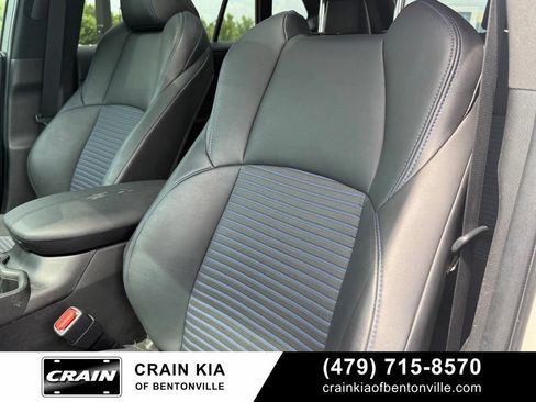 Used 2022 Toyota RAV4 XSE AWD/4WD image 21