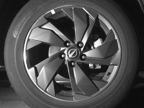 Used 2025 Nissan Rogue SV FWD image 13