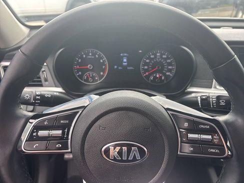 Used 2020 Kia Optima SE FWD image 9