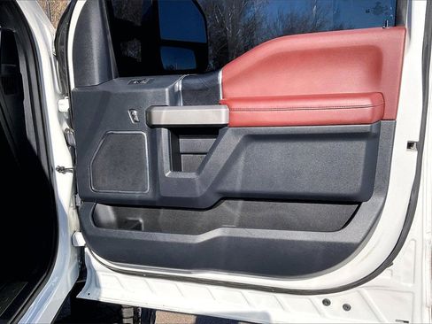 Used 2022 Ford F250 Platinum w/ FX4 Off-Road Package image 24