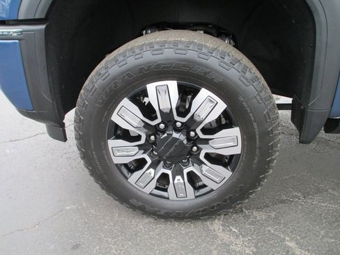 Certified 2024 GMC Sierra 2500 Denali w/ Denali Reserve Package image 15