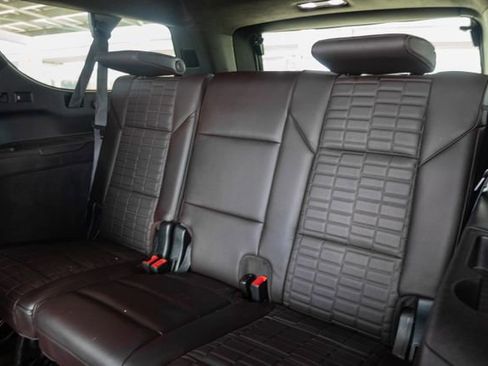 Certified 2023 Cadillac Escalade ESV Sport Platinum w/ LPO, ONYX Package image 34