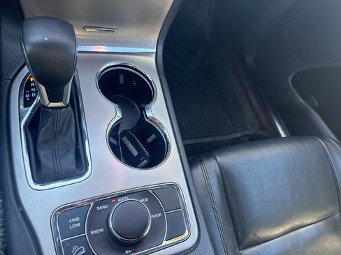 Used 2019 Jeep Grand Cherokee Limited image 50