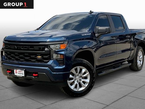 Used 2022 Chevrolet Silverado 1500 Custom image 1
