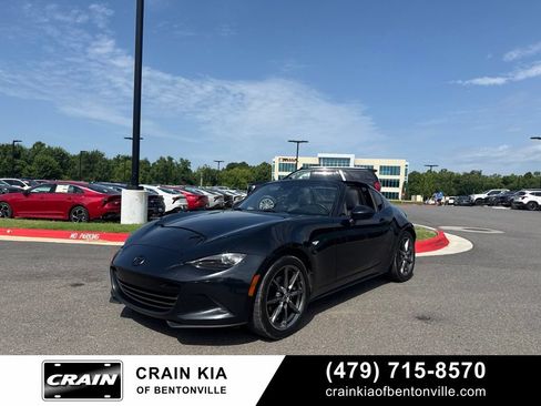 Used 2017 MAZDA MX-5 Miata RF Grand Touring RWD image 3