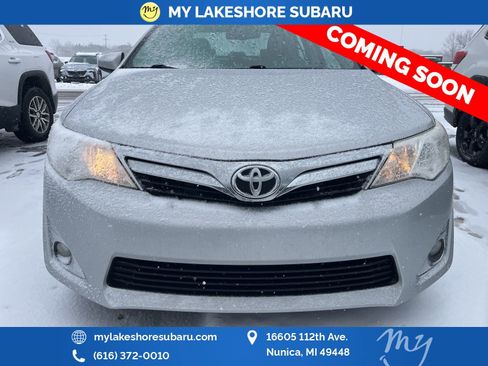 Used 2014 Toyota Camry L image 2
