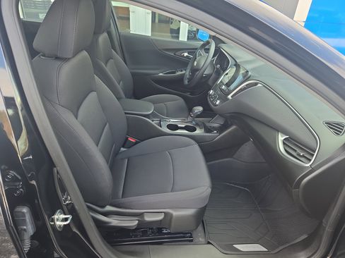 Used 2025 Chevrolet Malibu RS image 18