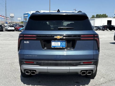 Used 2025 Chevrolet Traverse LT FWD image 24
