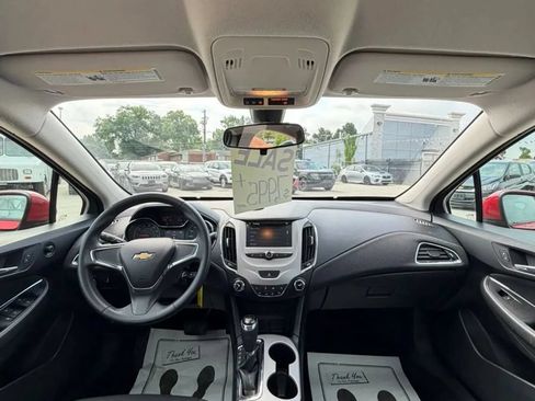 Used 2016 Chevrolet Cruze LS FWD image 12