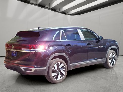 Used 2025 Volkswagen Atlas Cross Sport SEL AWD/4WD image 3