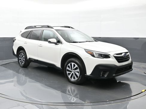 Used 2021 Subaru Outback Premium AWD/4WD image 6