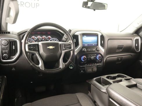 Used 2022 Chevrolet Silverado 2500 LT w/ Convenience Package image 2