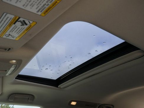 Used 2023 Nissan Armada SL image 12