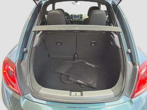 Used 2018 Volkswagen Beetle 2.0T Coast FWD image 24