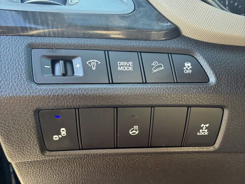 Used 2017 Hyundai Santa Fe Sport w/ 2.4L Tech Package 04 image 42