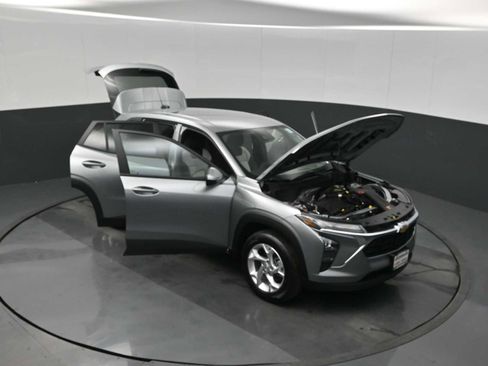 New 2026 Chevrolet Trax LS w/ LS Convenience Package image 36