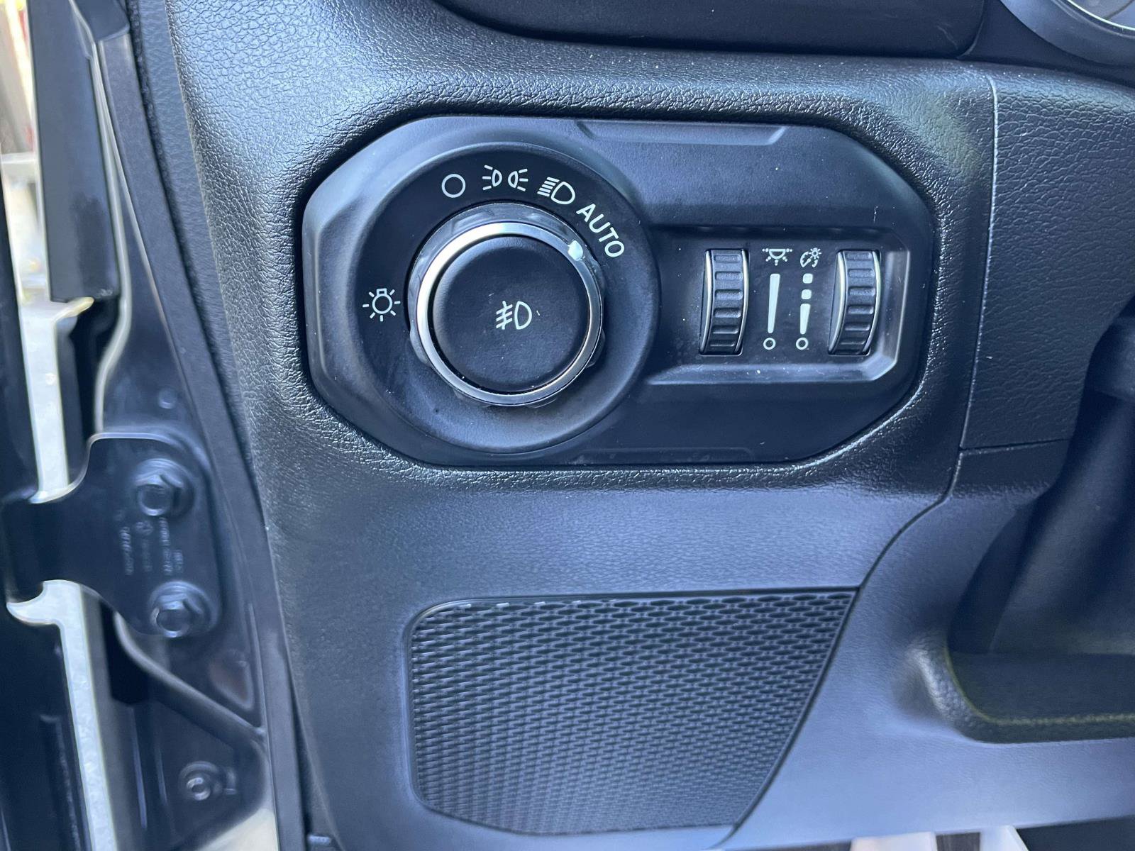 Used 2019 Jeep Wrangler Unlimited Sport AWD/4WD image 19
