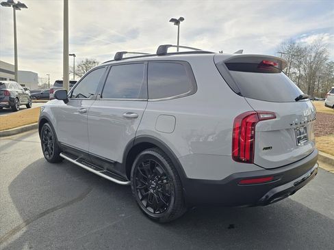 Used 2022 Kia Telluride EX w/ EX Premium Package image 5