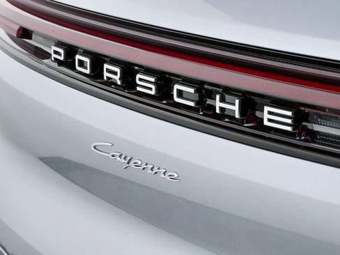 New 2026 Porsche Cayenne image 38