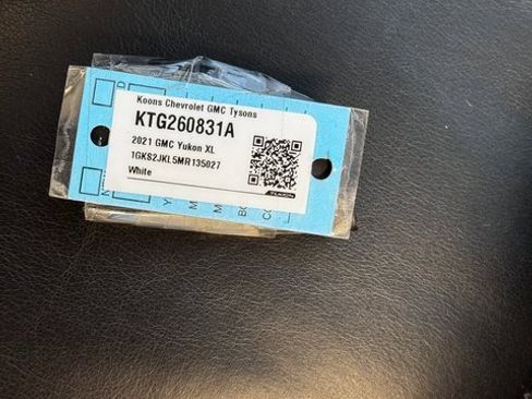 Used 2021 GMC Yukon XL Denali w/ Denali Premium Package image 22