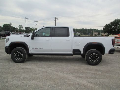 New 2026 GMC Sierra 2500 AT4X AWD/4WD image 9