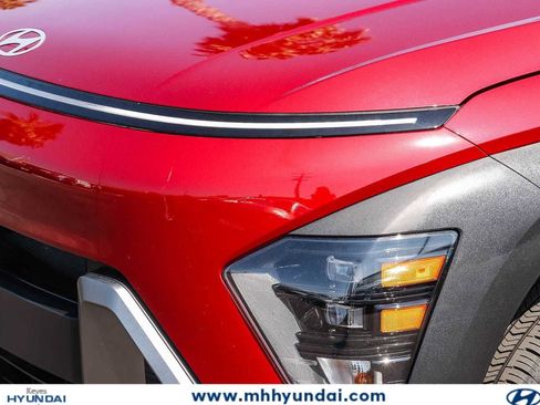 Certified 2025 Hyundai Kona SEL AWD/4WD image 7