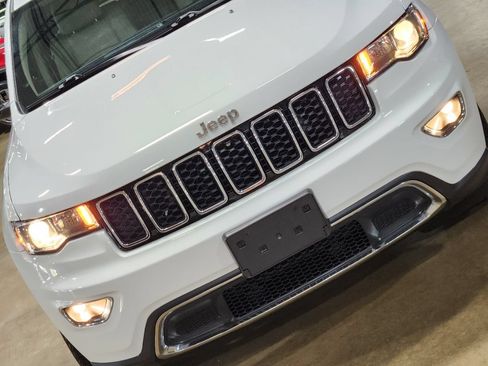 Used 2022 Jeep Grand Cherokee Limited RWD image 19