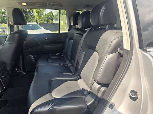 Used 2022 Nissan Armada SL AWD/4WD image 29