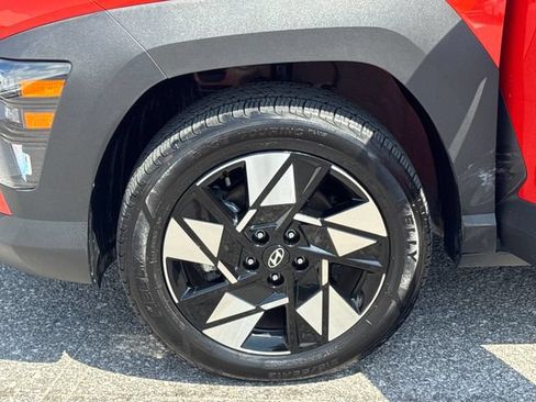 Used 2025 Hyundai Kona SEL AWD/4WD image 24