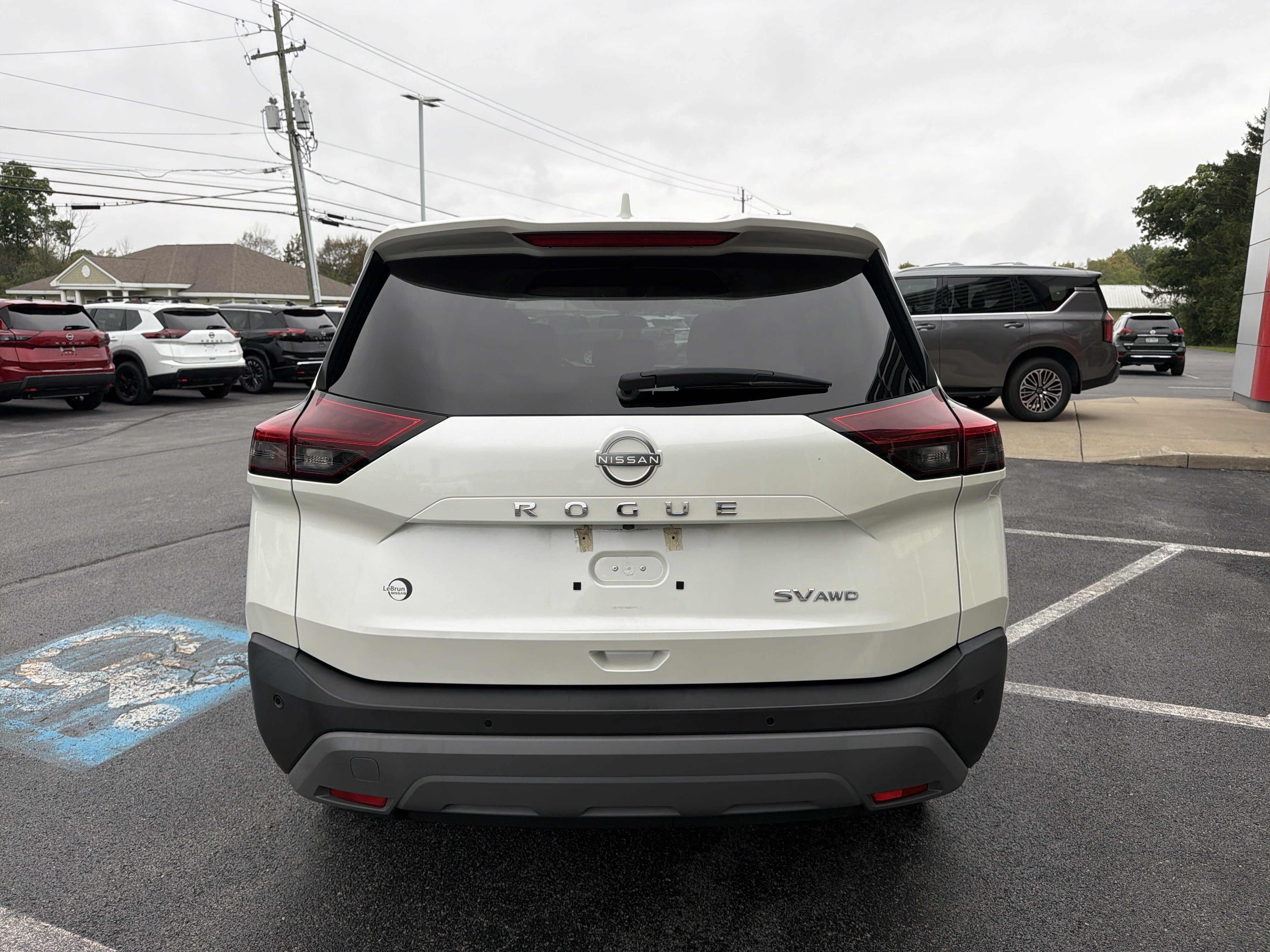 Certified 2023 Nissan Rogue SV AWD/4WD image 6
