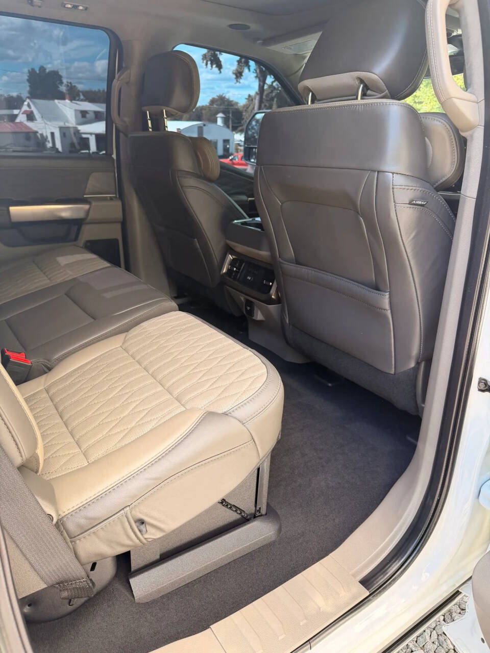 Used 2026 Ford F350 Platinum w/ Platinum Plus Package AWD/4WD image 23