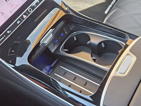Used 2025 Mercedes-Benz S 580 4MATIC Sedan image 17