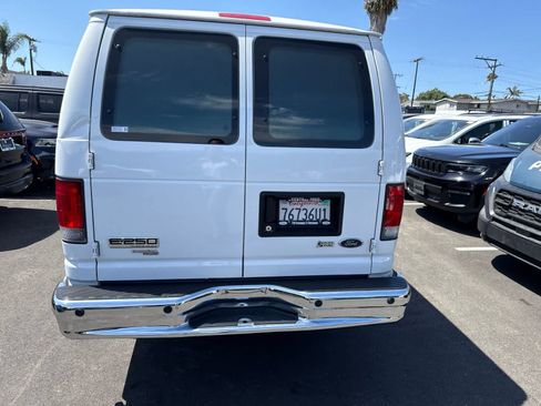 Used 2014 Ford E-250 and Econoline 250 Extended RWD image 9
