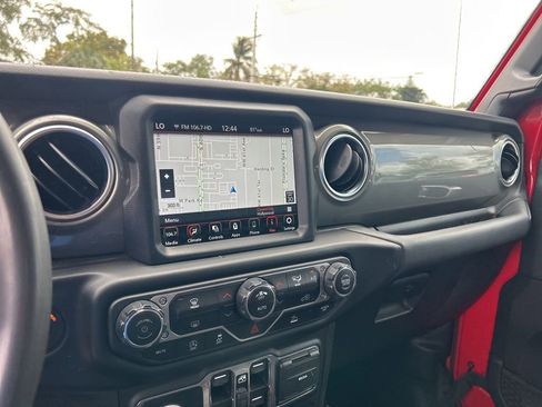 Used 2023 Jeep Gladiator Overland image 11