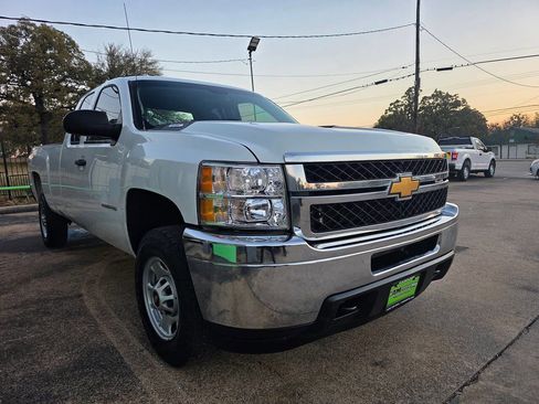 Used 2013 Chevrolet Silverado 2500 W/T image 3