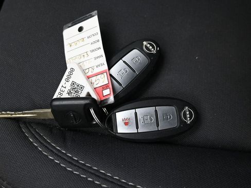 Used 2023 Nissan Frontier SV w/ Tow Package image 25